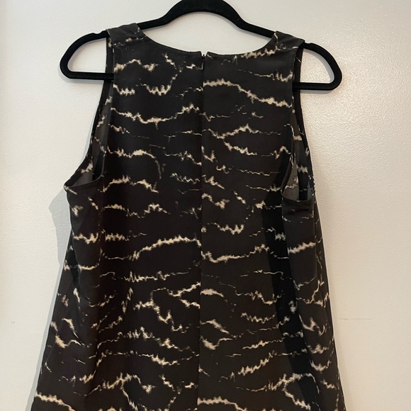 Black and brown pattern tank top - Picture 4 of 5